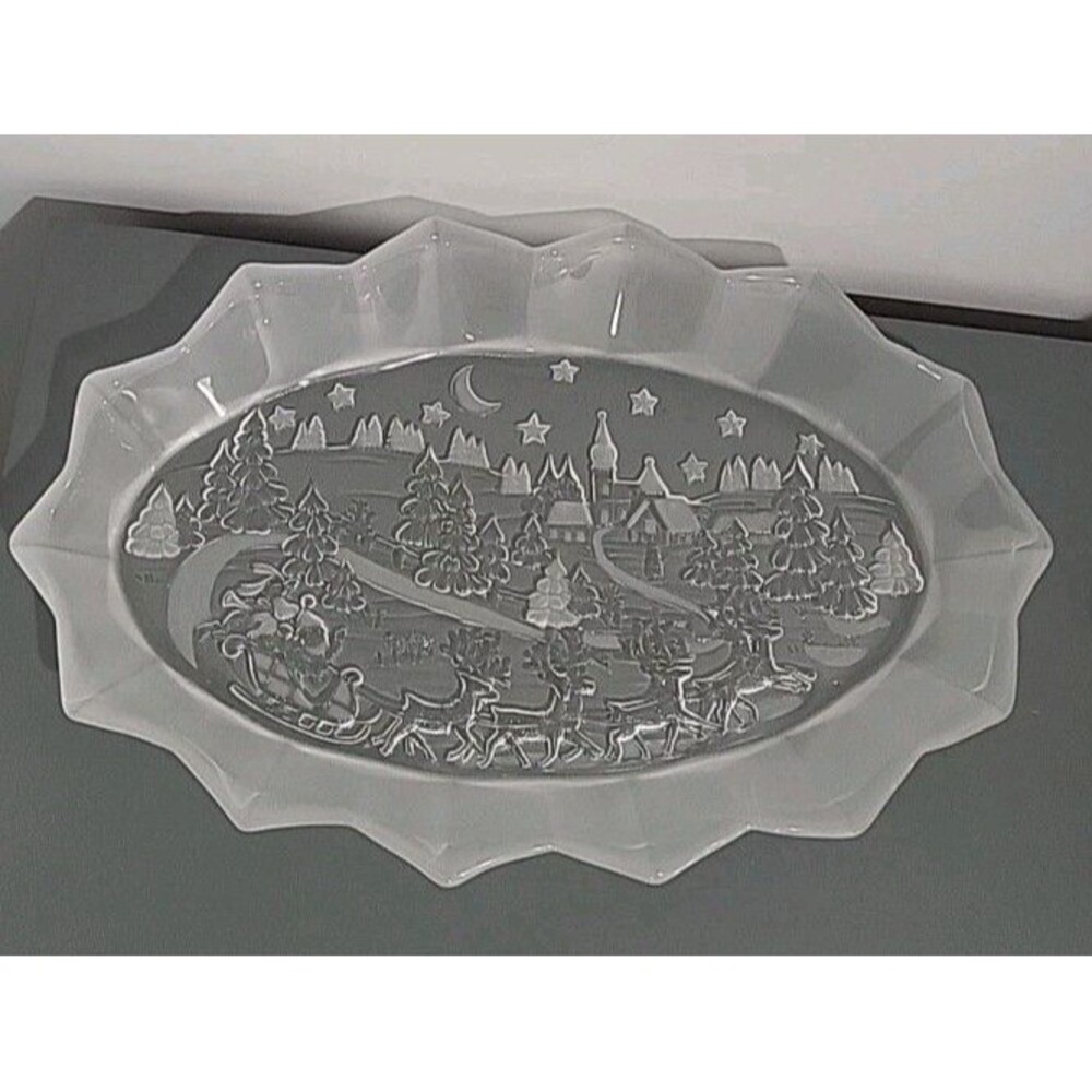 Mikasa Silent Night Christmas Santa 12”  Frosted Crystal Serving Cookie Platter